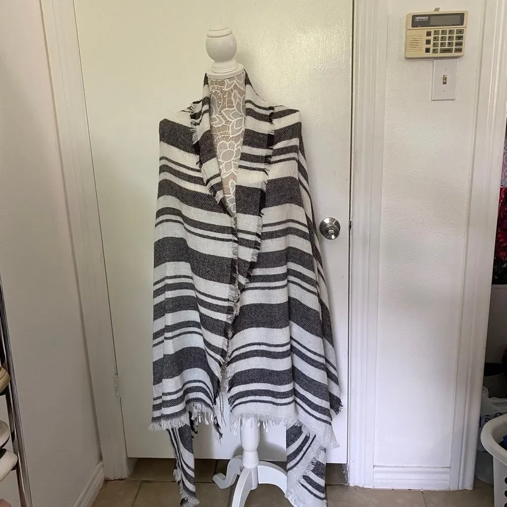 SERRA Oversized Classic Stripped Cozy Blanket Scarf Wrap Fringe Trim One Size